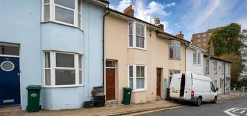 2 bedroom terraced house