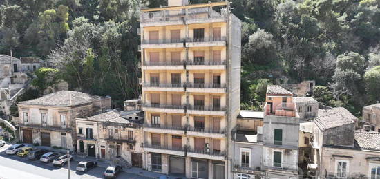 Appartamento a Modica (RG) - Modica Bassa