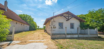 Eladó családi ház, Sárpilis, Sárpilis
