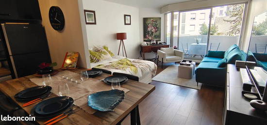 Vends studio meublé de 37,7 M2 Paris 16 ème