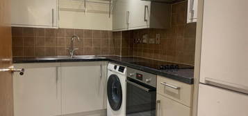 Flat to rent in 120 The Avenue, Wembley HA9