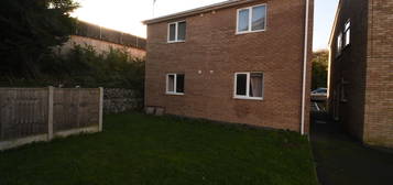 2 bed flat to rent