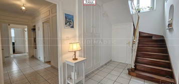 Maison  à vendre, 9 pièces, 6 chambres, 220 m²