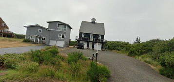 577 Sand Dune Ave SW, Ocean Shores, WA 98569