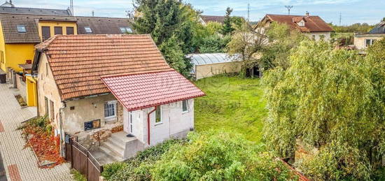 Rodinný dům, 38 m² + 570 m² pozemek, Chrást