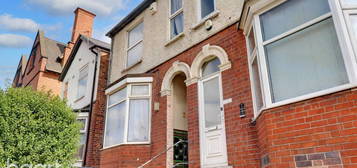 5 bedroom terraced house for sale