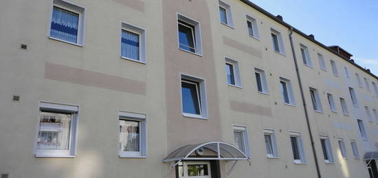 Attraktive 3-Raumwohnung mit EBK und Balkon in Halle (Saale)