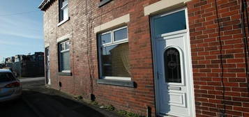 2 bedroom terraced house