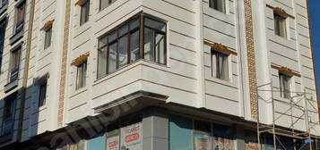 KARS MERKEZDE FULL EŞYALI 3+1 DAİRE