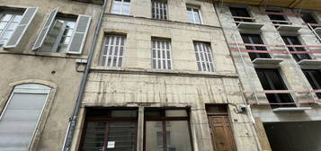 Dijon centre-ville historique studio loué à vendre