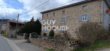 Maison en pierre avec dépendances La Valla sur Rochefort