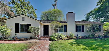 3662 Yorkshire Rd, Pasadena, CA 91107