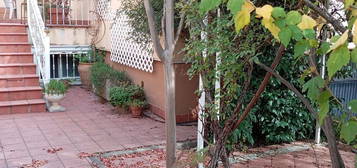 Chalet pareado en venta en calle del Tornado, 2