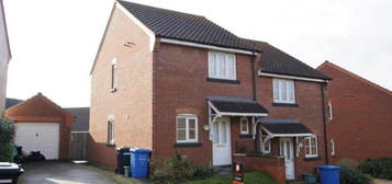 2 bedroom semi-detached house to rent