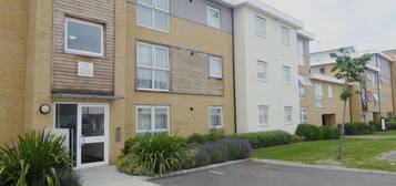 Flat to rent in Olympia Way, Whitstable CT5