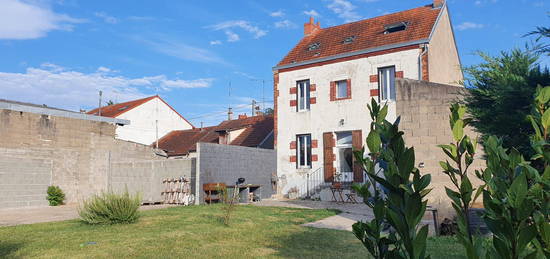 Vente maison 7 pièces 140 m²