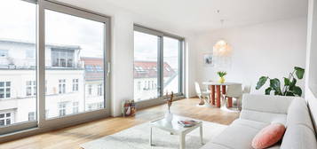 Bötzowkiez, Prenzlauer Berg: Penthouse-Maisonette mit Lift, TG-Stellplatz und Aufdachterrasse