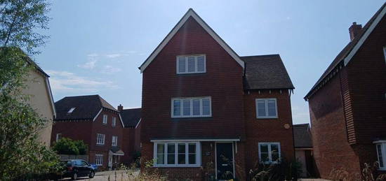 6 bedroom detached house to rent