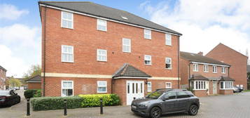 Flat for sale in Creswell, Hook, Hampshire RG27