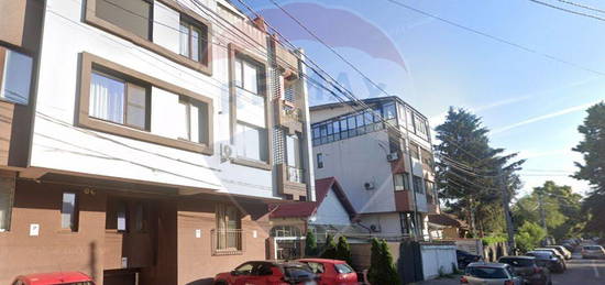 Apartament 2 camere de inchiriat Bucurestii Noi, loc de parcare