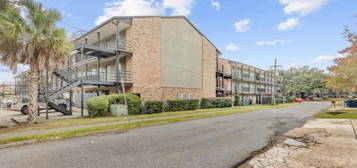 701 S College Rd Apt 201, Lafayette, LA 70503