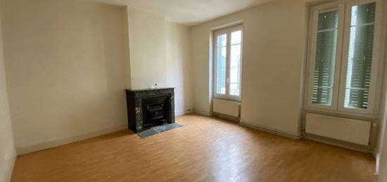 Location appartement 3 pièces 74 m²