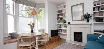 Flat for sale in Shenley Road, Camberwell SE5