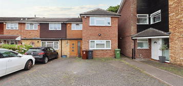 Property for sale in Kingsley Avenue, Borehamwood WD6