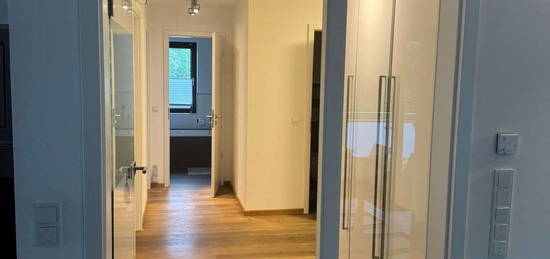 Exklusive, neuwertige 4-Zimmer-Wohnung mit gehobener Innenausstattung mit EBK in Mülheim an der Ruhr