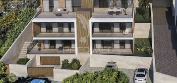 Apartamento T3 Duplex na zona da Ajuda