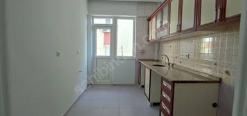 ERDENİZ DEN KUZEYYAKA MH DE 2+1 90m2 BAKIMLI ARAKAT DAİRE