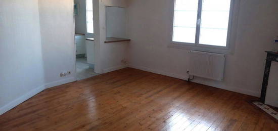 Location appartement T2 en rez-de-chaussée + Cour