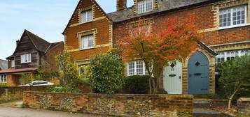 Terraced house to rent in High Street, Chinnor, Oxfordshire OX39