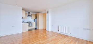 Flat for sale in Townsend Street, Elephant And Castle, London SE17