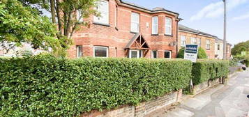 6 bedroom detached house