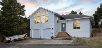 34010 Dory Dr, Pacific City, OR 97135