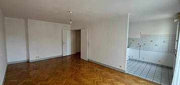 Appartement  à louer, 3 pièces, 2 chambres, 65 m²