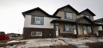 11 Rivergrove Ln W #3, Lethbridge, AB T1K 5X5