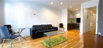 Flat to rent in Piccadilly Place, Manchester M1
