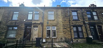 Terraced house to rent in St Mary's Road, Bradford BD4