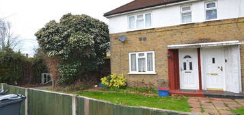 Semi-detached house to rent in Morris Road, Isleworth TW7