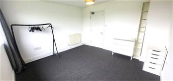 Room to rent in Cannock Road, Wolverhampton WV10