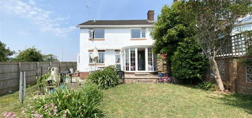 5 bedroom detached house