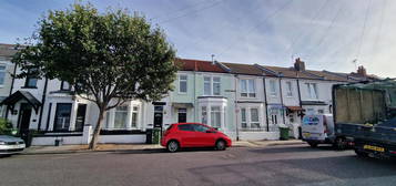 Terraced house to rent in Collins Road, Southsea PO4