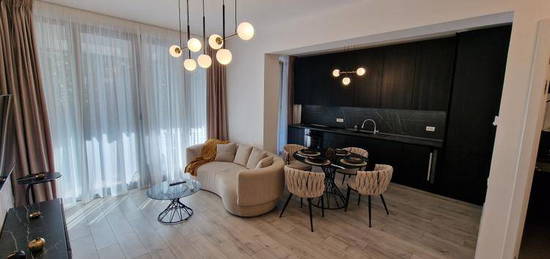 Apartament cu 3 camere. Zona Herastrau