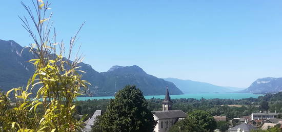 Beau duplex T4 avec terrasse à Voglans