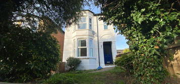 3 bed detached house to rent