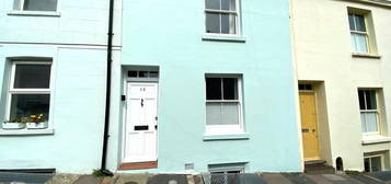 2 bedroom terraced house