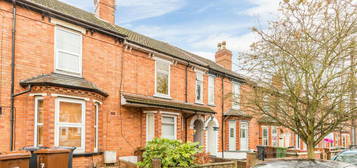 5 bedroom terraced house