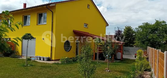 Prodej domu 180 m², pozemek 573 m², Lipová, Sulice